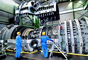Сборка газовой турбины SGT5 8000H на заводе Siemens в Берлине