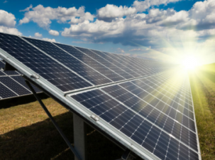 В Карагандинской области запустили крупнейшую в Центральной Азии солнечную электростанцию