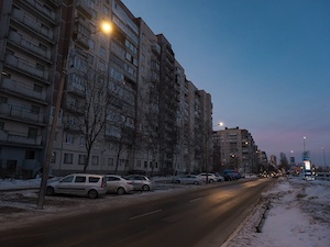В Санкт-Петербурге получила современное освещение Малая Карпатская улица