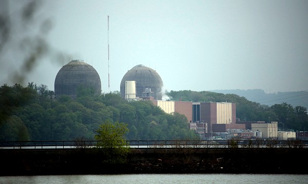 На АЭС Индиан Пойнт в 60 км от Нью-Йорка произошла утечка радиоактивной воды.