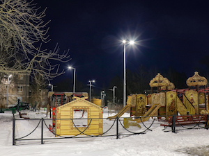«Ленсвет» подключил построенное уличное освещение в поселке Понтонный