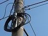Интернет или жизнь: незаконное размещение оптического кабеля на опорах ЛЭП может привести к авариям