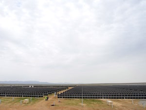 Узбекистан объявил тендер на строительство солнечной электростанции мощностью до 300 МВт