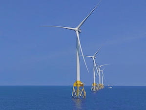 Крупнейший на Тайване морской ветропарк выработал первую электроэнергию