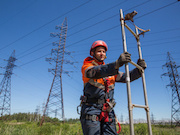 «Россети Ленэнерго» приняли на обслуживание почти 100 км электросетей за I квартал 2024 года