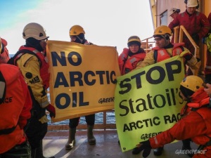 Greenpeace: акция на платформе «Газпрома» завершена, акция против Statoil продолжается
