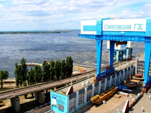 Саратовская ГЭС закрыла последний затвор донного водосброса