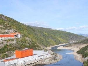 Колымская ГЭС снижает расход воды