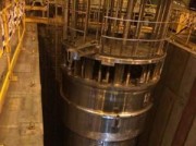 На стройплощадке ЛАЭС-2 продолжается контрольная сборка реактора
