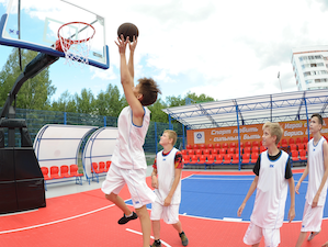 Белоярская АЭС провела баскетбольный турнир для школьников