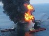 Молния подожгла судно-нефтесборщик в Мексиканском заливе