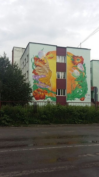 В Среднеуральске городская поликлиника стала объектом стрит-арта при поддержке 