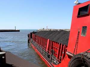 В мае морской терминал «Восточной горнорудной компании» отгрузил миллион тонн угля