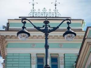 «Ленсвет» воссоздал историческое освещение Театральной площади