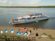 Команда плавучей поликлиники вернулась в Томск