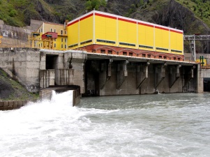 Дзауджикауская и Головная Зарамагская ГЭС проходят пик паводка