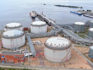 Петербургский нефтяной терминал построит современный комплекс по перевалке нефтепродуктов