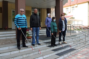 Волонтеры «Газпром энергосбыт Тюмень» научат слепых и слабовидящих Югры пользоваться тактильными тростями