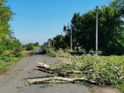 Бригады «РЭС» восстанавливают электроснабжение после урагана в Карасукском районе Новосибирской области