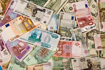 Валютная пара EUR/USD: в понедельник ожидается рост евро до 1,1155