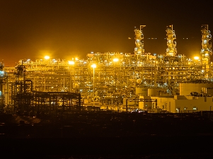 «Газпром нефть» начала производство СУГ на газовом заводе месторождения Бадра