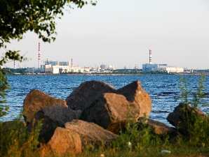 На строящемся блоке №1 Ленинградской АЭС смонтированы приводы системы управления и защиты реактора