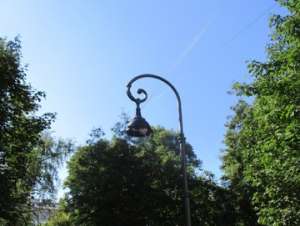 «Ленсвет» реконструирует освещение Дивенского сада