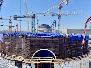 На стройплощадке Курской АЭС-2 бетонируют защитную оболочку реактора