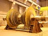 В машзале первого энергоблока Ленинградской АЭС-2 ведется сборка паровой турбины