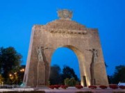 Триумфальная арка Победы в Красном селе получила световое оформление