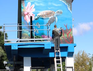 На здании плотины Жодинской ТЭЦ появился арт-аквариум