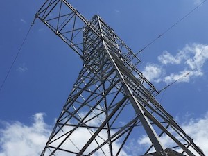 «Лабинские электрические сети» отремонтировали 11 воздушных ЛЭП