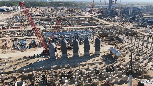 На 5-ой линии Амурского ГПЗ завершили монтаж 5-ти адсорберов общим весом 1150 тонн