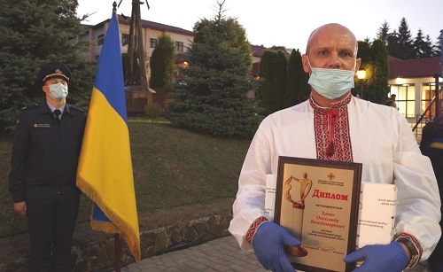 Сотрудник Запорожской АЭС Александр Хачко стал «Героем-спасателем года» за спасение утопающей двочки