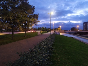 «Ленсвет» установил светодиодные фонари в сквере на Новосмоленской набережной