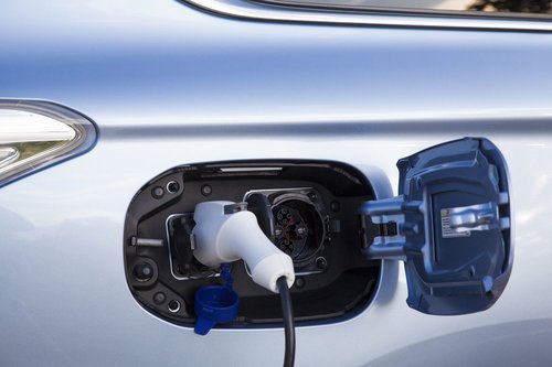 Enel установит в Голландии 10 зарядных устройств технологии V2G для гибридных автомобилей