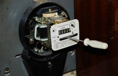 МОЭСК обнаружила потребление электроэнергии «мимо счетчика» в кафе в центре Москвы