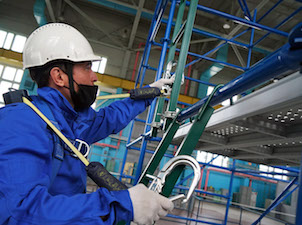 250 сотрудников Сибирского химического комбината получили навыки высотных работ