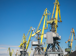 «Мурманский морской торговый порт» вводит в эксплуатацию современную технику
