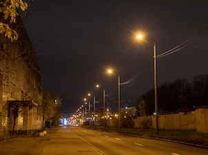 «Ленсвет» реконструировал наружное освещение на проспекте Девятого Января