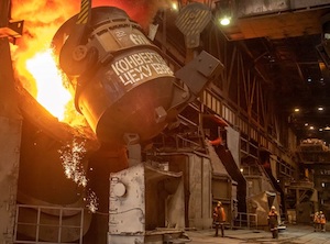 Конвертерный цех НТМК отметил 60-летие юбилейной плавкой стали