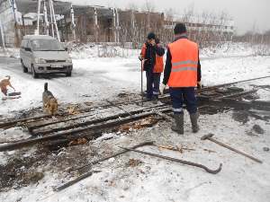 Сахалинские железнодорожники перекрыли единственную дорогу к стратегическому энергообъекту