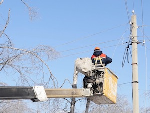 ДРСК восстановила электроснабжение в пригороде Владивостока