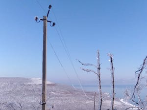 Бригады Сахалинэнерго восстанавливают электроснабжение в Славянке Приморского края