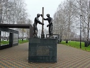 «Башнефть» реконструировала мемориальный комплекс «Вышка-бабушка»