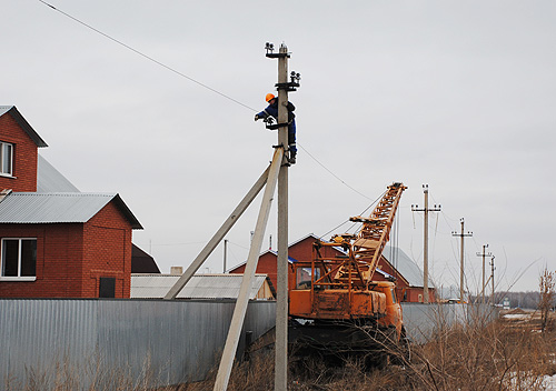 «Оренбургэнерго» реконструируют ЛЭП в пригороде Оренбурга.