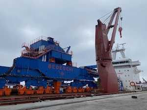 На Таманский терминал доставлен высокопроизводительный судопогрузчик угля