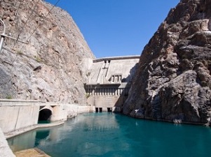Острый дефицит электроэнергии в Киргизии вызван сокращением водных ресурсов в Токтогульском водохранилище