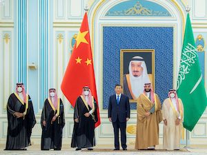 Си Цзиньпин призвал торговать нефтью в юанях